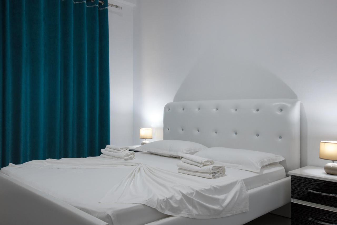 Grand Blue Aparthotel ซารานเดอ ภายนอก รูปภาพ