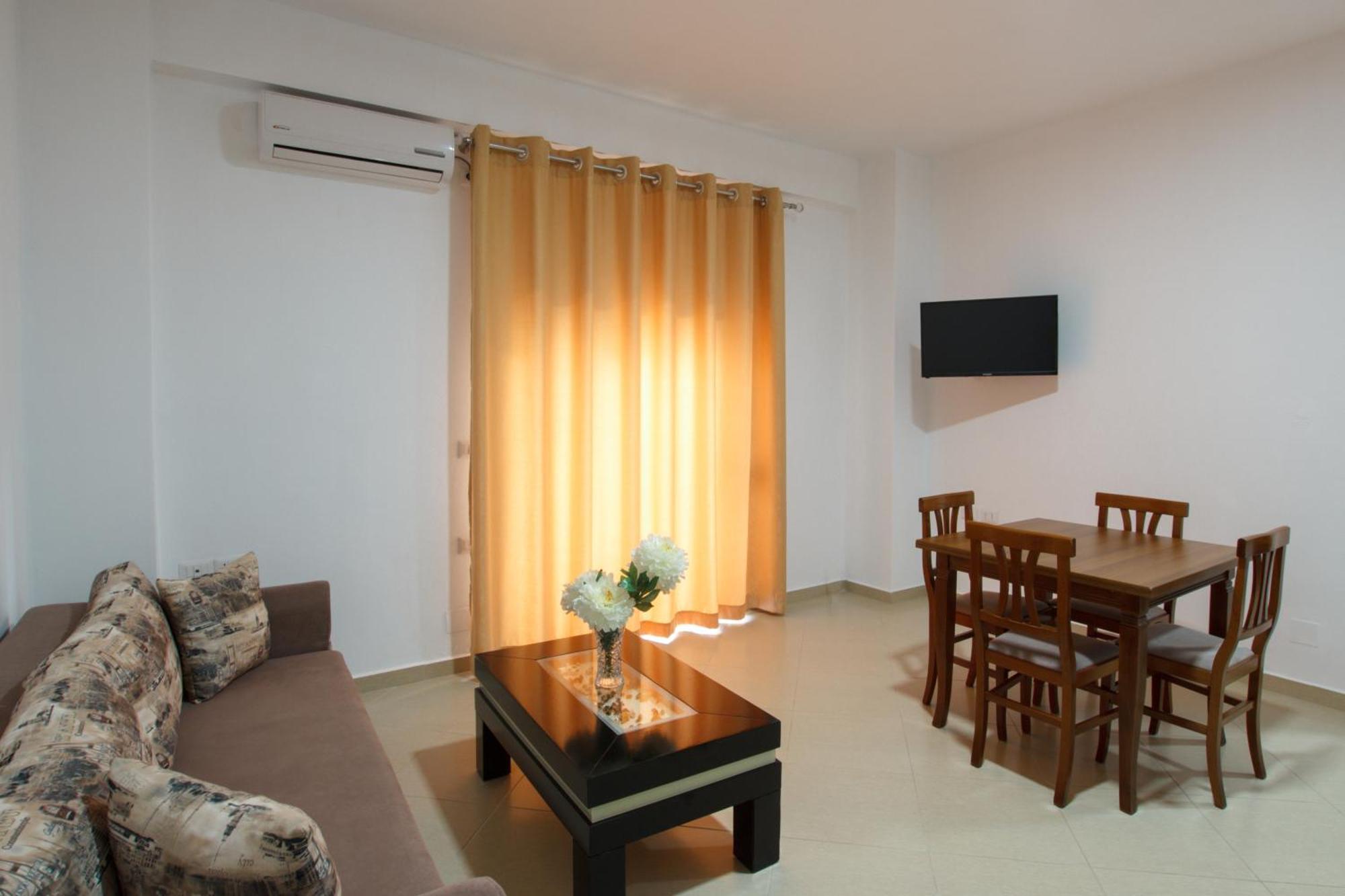 Grand Blue Aparthotel ซารานเดอ ภายนอก รูปภาพ